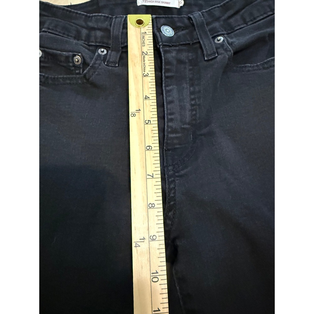 Levi's 721 High Rise Skinny Black Jeans Women's Size 26 - Picture 8 of 9